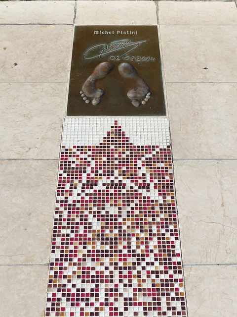 的防线毫无 的防线毫无